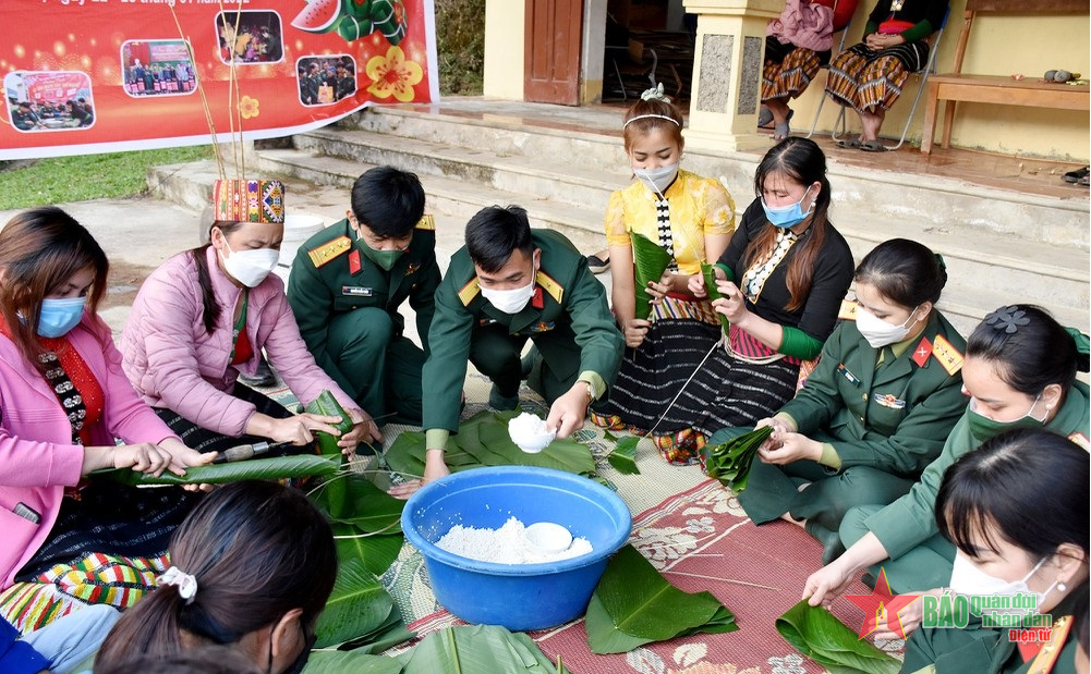 Mang Tết đến miền Tây xứ Nghệ